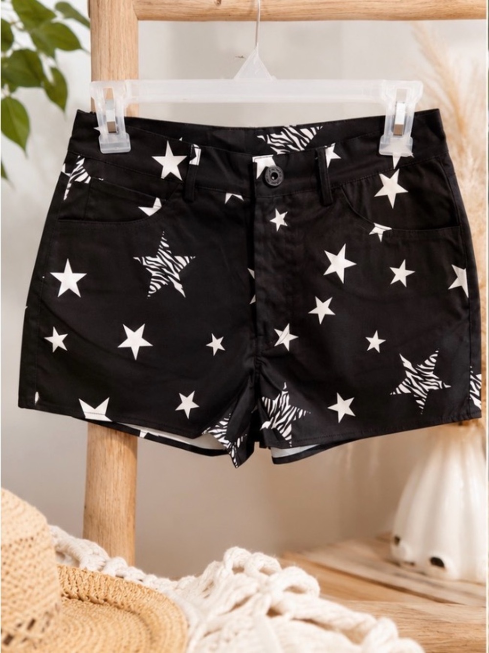 Umgee Black Star Print Women's Shorts NWT